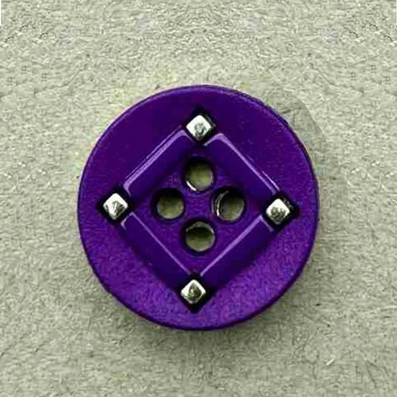 4 Hole Nylon Gold Square Pattern Button