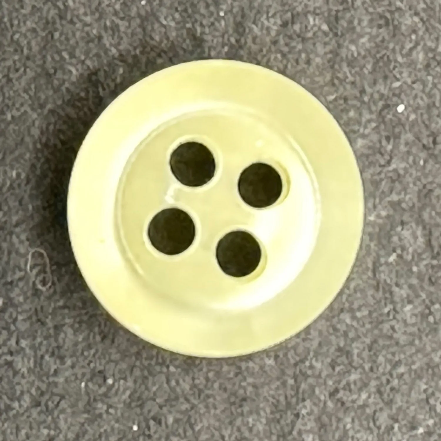 4 Hole Thick Shirt Button 12mm