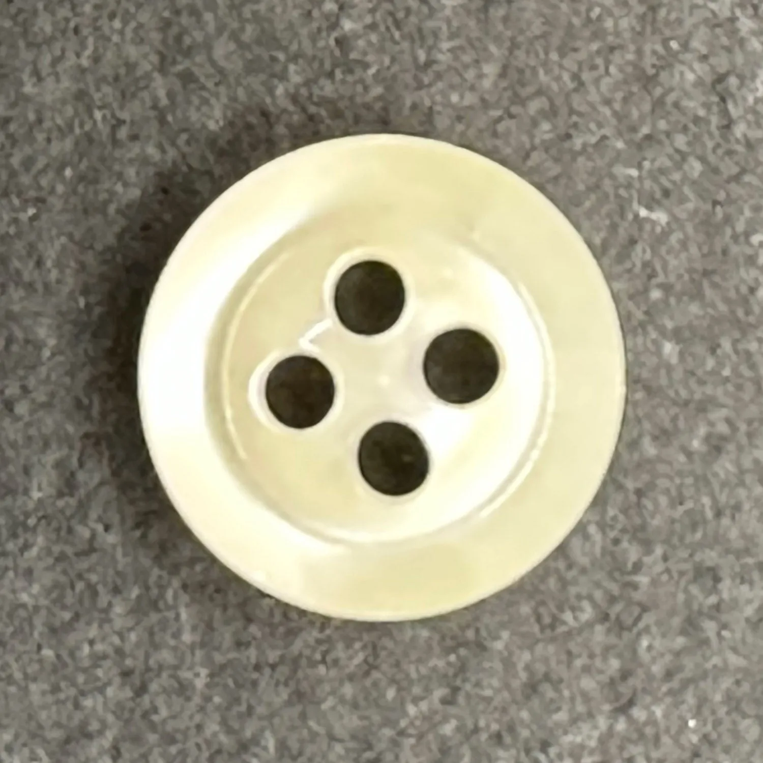 4 Hole Thick Shirt Button 12mm