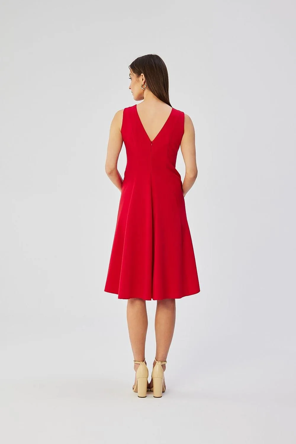 Elegant A-Line Sleeveless Day Dress with Polish Flair